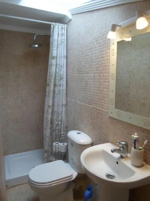 Σπίτι διακοπών 023 Enchanting 4 Bed Traditional Townhouse In Benalmadena Costa