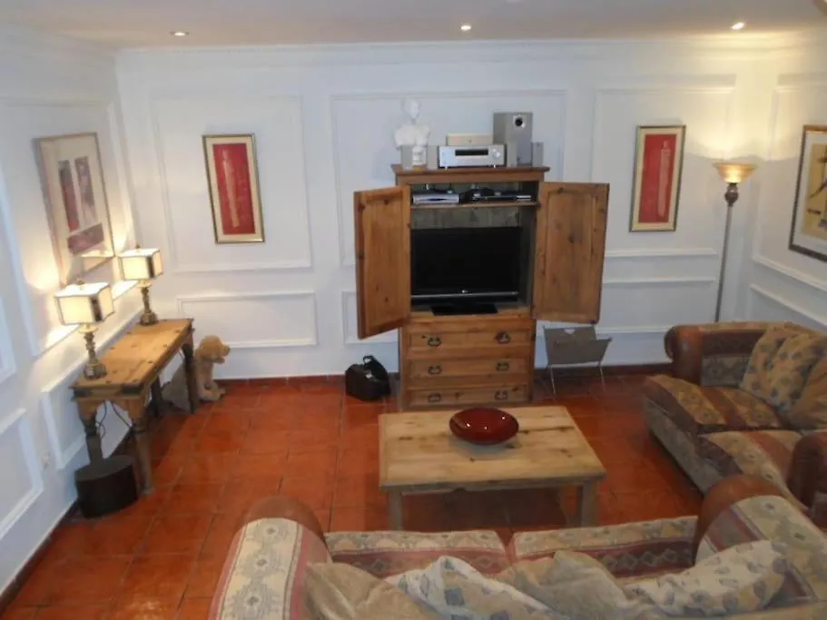 023 Enchanting 4 Bed Traditional Townhouse In Benalmadena Costa